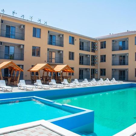 Hôtel Apelsin à Kobleve Extérieur photo