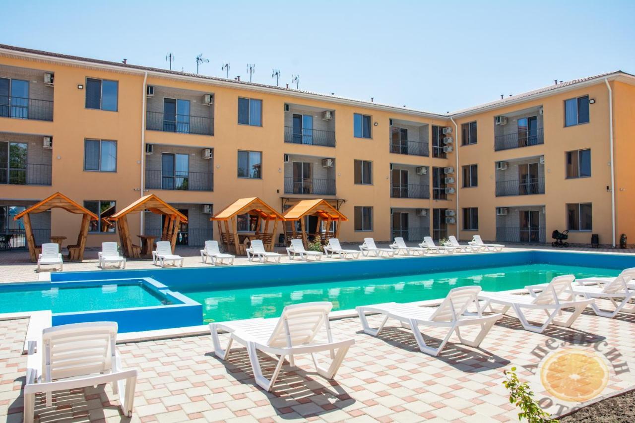 Hôtel Apelsin à Kobleve Extérieur photo